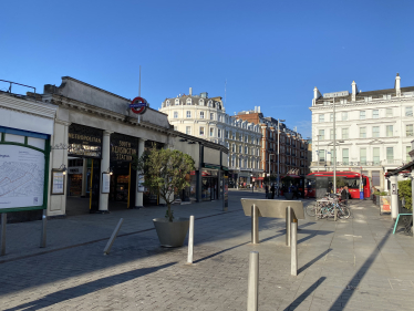 South Ken station